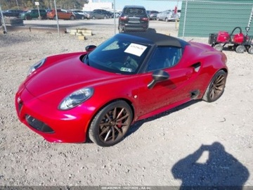 Alfa Romeo 4C 2016 Alfa Romeo 4C 2016 ALFA ROMEO 4C SPIDER 1.7 Benzyna 237KM, zdjęcie 1