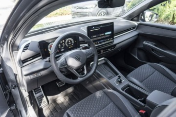 Volkswagen T-Roc I SUV Facelifting 1.5 TSI ACT 150KM 2026 Volkswagen T-Roc Wersja R-Line 1.5 eTSI 150 KM DSG, zdjęcie 12