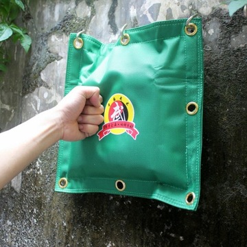 Настенный и боксерский мешок для занятий боксом S