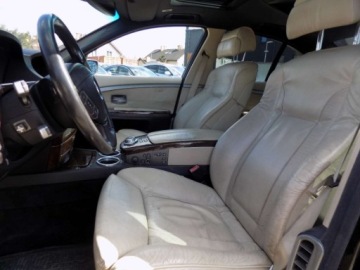 BMW Seria 7 E65 Sedan 750 i 367KM 2005 BMW Seria 7 BIALOLEKA 4.8 V8 Benzyna (367 KM), 2005r prod. KOMIS TYSIAK, zdjęcie 6