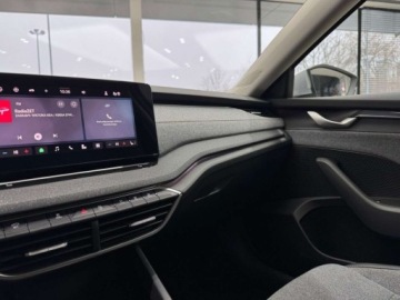 Skoda Octavia IV Liftback 1.5 TSI EVO 150KM 2024 Skoda Octavia Selection Pakiet Light View Plus ACC Kamera cofania FV23, zdjęcie 25