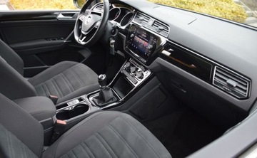 Volkswagen Touran III 2.0 TDI 150KM 2019 Volkswagen Touran 2,0 TDI 150 KM FULL LED HIGH-LINE Alcantara Nawigacja 2.0, zdjęcie 23