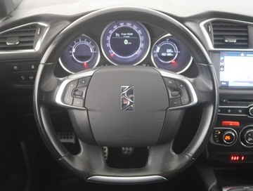 DS 4 I Hatchback Facelifting 2015 1.2 PureTech 131KM 2017 DS 4 1.2 PureTech, Skóra, Navi, Klima, zdjęcie 14