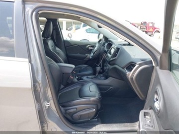 Jeep Cherokee V 2021 Jeep Cherokee Latitude Plus 2021 2.4l 2.4 Benzyna 180KM, zdjęcie 9