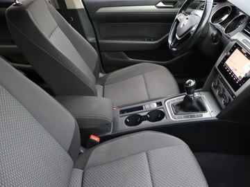 Volkswagen Passat B8 Limousine 2.0 TDI BlueMotion Technology 150KM 2018 VW Passat 2.0 TDI, Salon Polska, Serwis ASO, Navi, zdjęcie 8