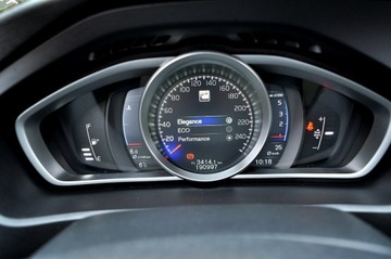 Volvo V40 II Hatchback Facelifting 2.0 D2 120KM 2017 Volvo V40 2.0 D2 Lift R-Desing Full Led Navi, zdjęcie 18