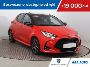 Toyota Yaris IV Hatchback 1.5 Dynamic Force 125KM 2021 Toyota Yaris 1.5 VVT-i, Salon Polska, Serwis ASO