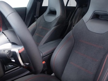 Mercedes CLA C118/X118 Coupe Facelifting 1.3 200 163KM 2024 MERCEDES-BENZ CLA 200 AMG Line Sedan 1.3 (163KM) 2024, zdjęcie 4