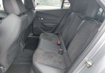 Peugeot 2008 II SUV Facelifting 1.2 PureTech 130KM 2024 Peugeot 2008 Gt Eat8 Alcantara 2024 1.2 Benzyna 130KM, zdjęcie 14