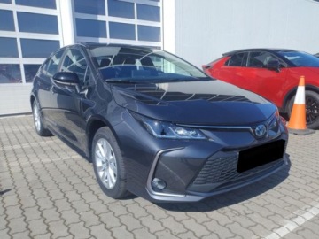 Toyota Corolla XII Sedan Facelifting 1.8 Hybrid 140KM 2025 Od ręki - Comfort 1.8 Hybrid 140KM | Podgrzewane fotele!, zdjęcie 1