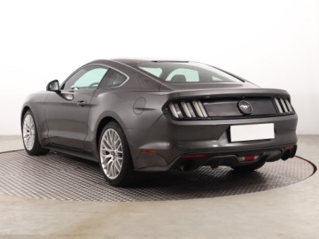 Ford Mustang VI Convertible 2.3 EcoBoost 317KM 2016 Ford Mustang 2.3 EcoBoost, Salon Polska, zdjęcie 3