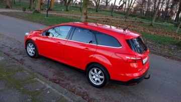 Ford Focus III Kombi Facelifting 2.0 TDCi 150KM 2016 .. Nawigacja .. Grzana Kierownica , Fotele i SZYBY .. Czujniki parkowania ., zdjęcie 6