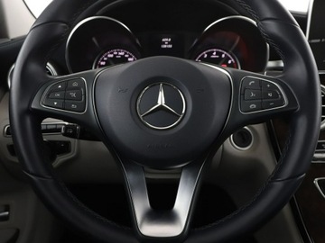 Mercedes Klasa C W205 Limuzyna 180 156KM 2014 Mercedes C 180 automat półskóra jane wnętrze, zdjęcie 20