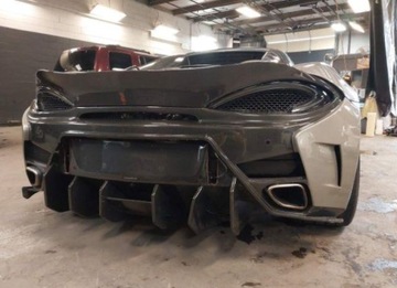  McLaren 570S Coupe 2018, 3.8L, od ubezpieczalni, zdjęcie 1