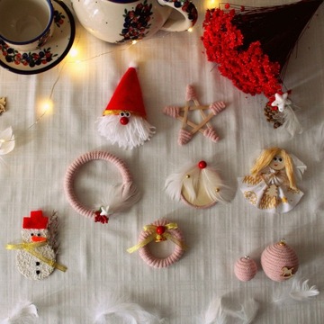 CHOINKA DREWNIANA 220CM NA ŚCIANĘ Z OZDOBAMI 40SZT