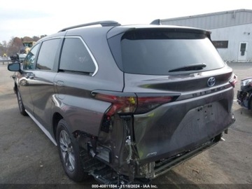 Toyota Sienna III 2023 Toyota Sienna 2023 Toyota Sienna LE AWD 8-Passenger 2.5 Benzyna 189KM, zdjęcie 2