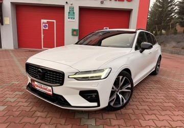 Volvo V60 II  Kombi 2.0 D4 190KM 2019 Volvo V60 R_DESIGN 2.0D4 AWD 190ps AutoMat8Biegow HiBeamLED SerwisASO VAT23