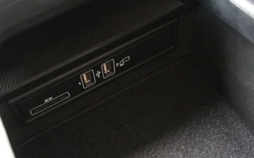 Mercedes Klasa C W205 2019 Mercedes C 200 Exclusive 160KM Navi LED El.Klapa, zdjęcie 32
