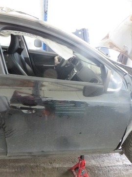 VOLVO S60 II DRZWI PRAWY PRZÓD PRZEDNIE 717-46 (X)