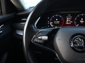 Skoda Octavia IV Liftback 1.5 TSI EVO 150KM 2022 Skoda Octavia 1.5 TSI e-tec, Salon Polska, zdjęcie 15