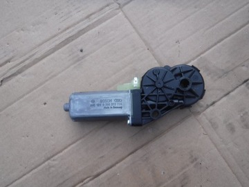 MOTOREK SEDADLA LEVÝ PŘEDNÍ VW PASSAT B6 82141806-4 0390203224