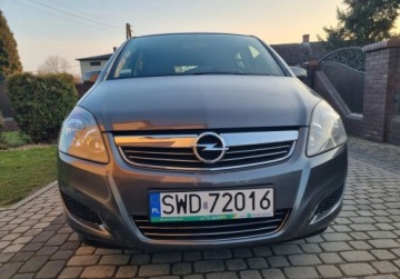 Opel Zafira B 1.6 Twinport ecoFLEX 115KM 2010 Opel Zafira 1.6I LPG 7-osob Zadbane Polecam. 1.6 BenzynaLPG 115KM, zdjęcie 31