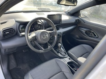 Toyota Yaris IV Hatchback 1.5 Hybrid Dynamic Force 116KM 2021 Toyota Yaris Hybryda Automat Klimatronik Kamera, zdjęcie 5