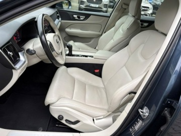 Volvo V60 II  Kombi 2.0 D3 150KM 2020 Volvo V60 2.0 D3 150 KM Skóry Kamera Hak FV23%, zdjęcie 7