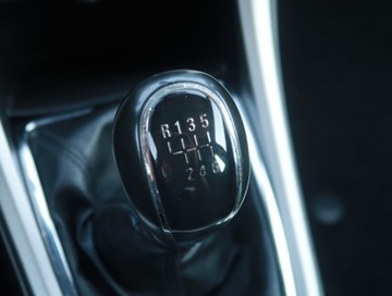 Opel Astra J Hatchback 5d 1.7 CDTI ECOTEC 110KM 2011 Opel Astra 1.7 CDTI, Klima, Tempomat, zdjęcie 14