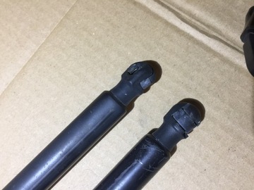 КОМПЛЕКТ ПРИВОДОВ ПОКРЫТИЯ БАГАЖНИКА Q5 8R 8R0827552A