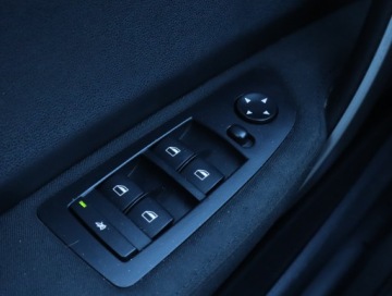 BMW Seria 1 E81/E87 Hatchback 5d E87 1.6 116i 115KM 2006 BMW 1 116i, Klima, Tempomat, Parktronic,ALU, zdjęcie 15