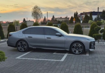 BMW Seria 7 G70 2023 BMW Seria 7 740i benzyna - 399 KM 3.0 Benzyna 326KM, zdjęcie 18