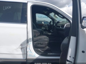  GMC Yukon 4wd Denali, 2025r., 4x4, 6.2L 6.2 Benzyna 420KM, zdjęcie 8