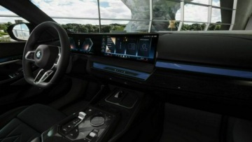 BMW Seria 5 G90-91 Touring 2.0 520d 197KM 2025 BMW 520 xDrive Limuzyna - DEMO - Koła zimowe w, zdjęcie 16