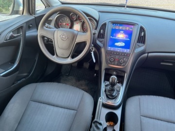 Opel Astra J Hatchback 5d 1.4 Twinport ECOTEC 100KM 2011 Opel Astra 1.4 100KM Klima 1-reka Tablet Carplay Gotowy do jazdy PL, zdjęcie 21