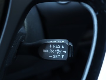 Toyota C-HR I Crossover 1.8 Hybrid 122KM 2019 Toyota C-HR 1.8 Hybrid, Salon Polska, zdjęcie 21
