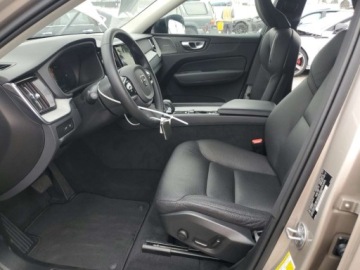 Volvo XC60 II 2025 Volvo XC 60 Plus 2025 2.0l 2.0 Hybryda 247KM, zdjęcie 7