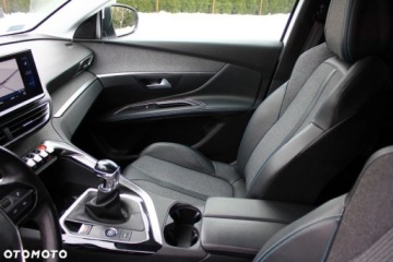 Peugeot 5008 II Crossover Facelifting 1.5 BlueHDi 130KM 2021 Peugeot 5008 Peugeot 5008 1.5 BlueHDi Allure SampS 1.5 Diesel 130KM, zdjęcie 30