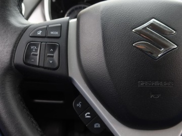 Suzuki Vitara III SUV Facelifting 1.0 BoosterJet 111KM 2019 Suzuki Vitara 1.0 BoosterJet, Salon Polska, zdjęcie 18