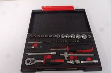 ZESTAW KLUCZY NASADOWYCH HOLEX 1/4 42 SZTUKI.WALIZKA