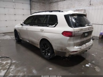 BMW X7 2021 BMW X7 xDrive40i 2021 3.0 Benzyna 335KM, zdjęcie 3