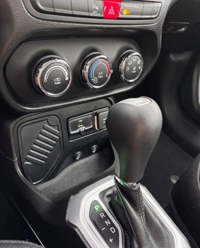 Jeep Renegade SUV 1.4 MultiAir 140KM 2018 Jeep Renegade 1.4B 140KM przeb 49tys stan idealny navi 1.4 Benzyna 140KM, zdjęcie 29