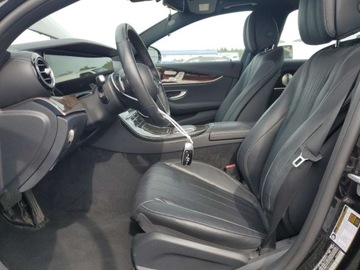 Mercedes Klasa E W213 2022 Mercedes-Benz Klasa E 450 4Matic 2022 3.0l 3.0 Benzyna 362KM, zdjęcie 7