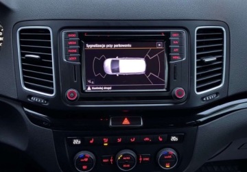 Volkswagen Sharan II Van Facelifting 1.4 TSI 150KM 2022 Volkswagen Sharan 1.4TSI 150KM DSG Highline Bixenon CarPlay FV23 SAlon PL, zdjęcie 20