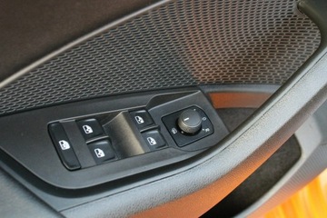 Skoda Octavia IV Liftback 2.0 TDI 150KM 2022 Skoda Octavia AMBITION 2.0 TDI Phoenix Orange Salon PL GWARANCJA SelectCar+, zdjęcie 33