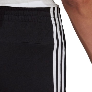 ND05_S8499-XS GM5523 Spodenki damskie adidas Essentials Slim Shorts