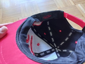 Бейсбольная кепка VANS Off The Wall