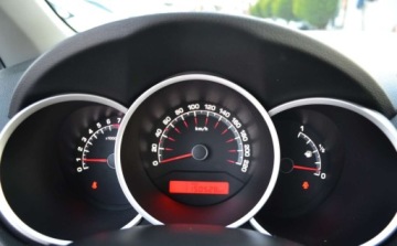 Kia Venga Mikrovan 1.4 DOHC CVVT 90KM 2010 Kia Venga Bezwypadkowe - Niski przebieg - zarejestrowane Faktura Vat marza, zdjęcie 22