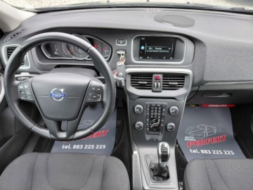 Volvo V40 II Cross Country 2.0 D2 DRIVE-E 120KM 2015 Volvo V40 Panorama Harman Kardon Navi Sensor PDC Alu 2.0 Diesel 120KM, zdjęcie 17