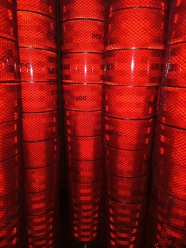 БЕЛАЯ КРАСНАЯ светоотражающая ЛЕНТА контурная сотовая для грузовых автомобилей 5м ВНИМАНИЕ